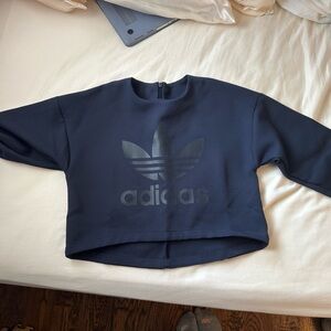 Cropped adidas top from Paris